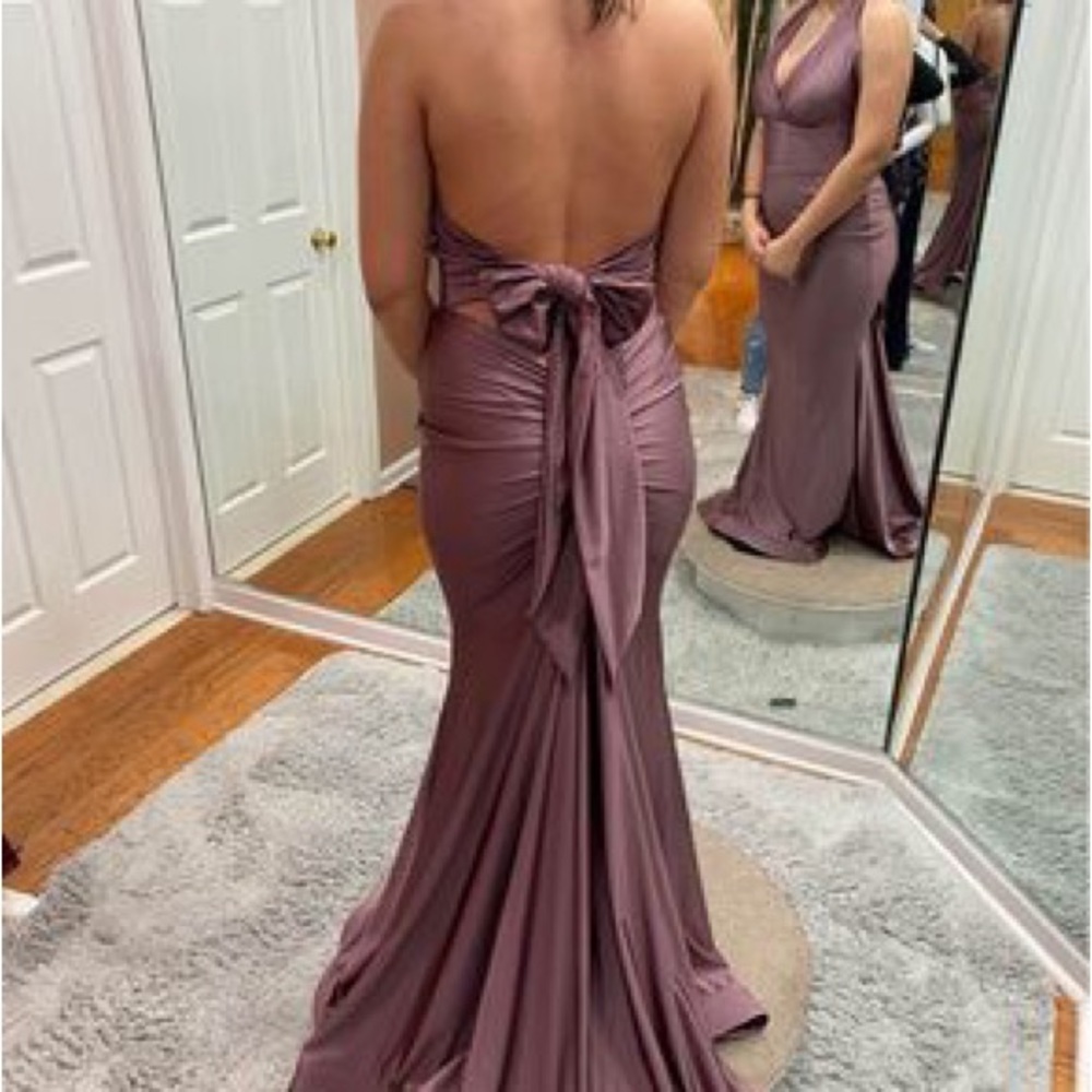 Prom Dress - Picture 4 of 6